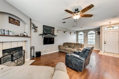 8205 Swan Park Dr, Denton, TX 76210 - photo 6