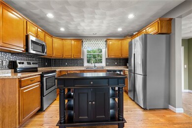 10 Reservoir Rd, Coventry, RI 02816 - photo 5