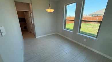 105 Seabiscuit Ct, Granbury, TX 76049 - photo 3