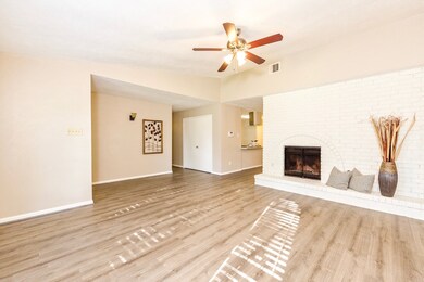 15514 Summer Briar Ct, Missouri City, TX 77489 - photo 4