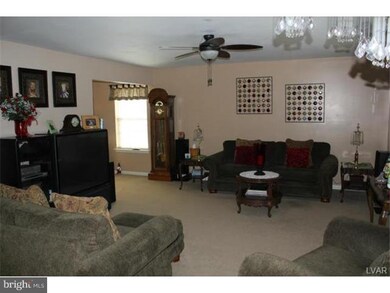 4524 3rd St, Whitehall, PA 18052 - photo 4