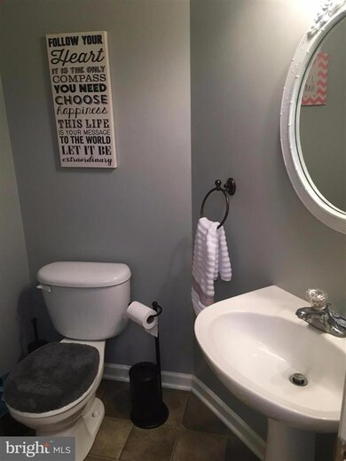 159 Riparian Ln, Ranson, WV 25438 - photo 5