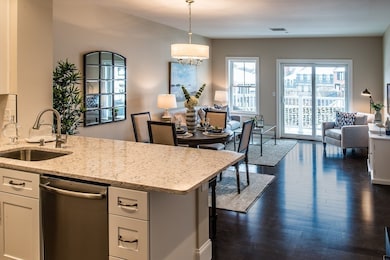 443 Essex St unit 203, Swampscott, MA 01907 - photo 3