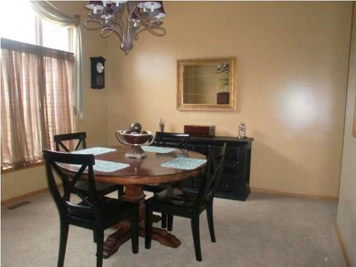 Living room w/fireplace
