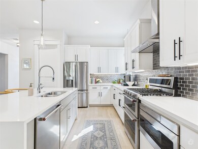 3002 Sunridge Dr, Austin, TX 78741 - photo 4