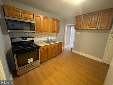 5027 Worth St, Philadelphia, PA 19124 - photo 4