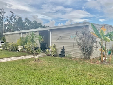 1022 Royal Palm Dr, Ellenton, FL 34222 - photo 4