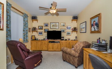 005_Office Den