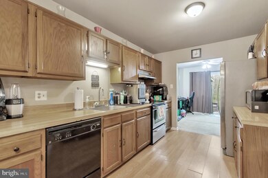 3433 Elenoir Ct, Bowie, MD 20716 - photo 7