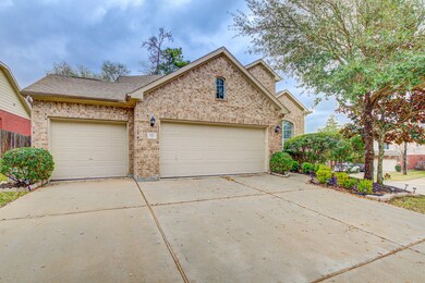 111 E Spindle Tree Cir, Spring, TX 77382 - photo 3