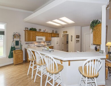 Kitchen bar