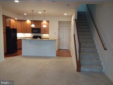 7558 Stoney Run Dr unit A, Hanover, MD 21076 - photo 3