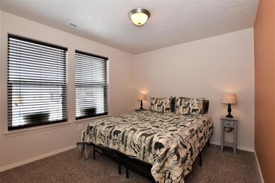 3554 SW Pumice Stone Ave, Redmond, OR 97756 - photo 5