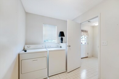 Laundry Room (2)
