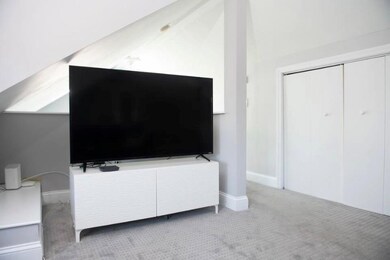 90 Wolcott Ave unit 1, Middletown, RI 02842 - photo 4