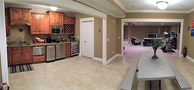 6070 Waterside Dr, Columbus, IN 47201 - photo 5