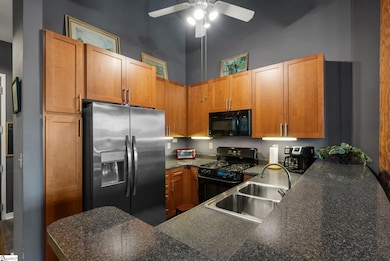 400 Mills Ave unit 305, Greenville, SC 29605 - photo 5