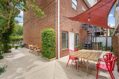 1925 Fairview St unit C, Houston, TX 77019 - photo 5