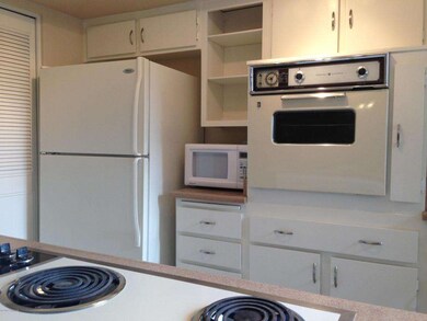 KITCHEN IV