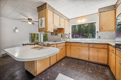 07_12778LubkeRd_5_Kitchen_HiRes