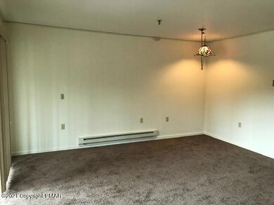 3 Village Cir unit 203, Stroudsburg, PA 18360 - photo 6
