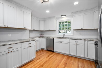 660 Nate Whipple Hwy, Cumberland, RI 02864 - photo 5