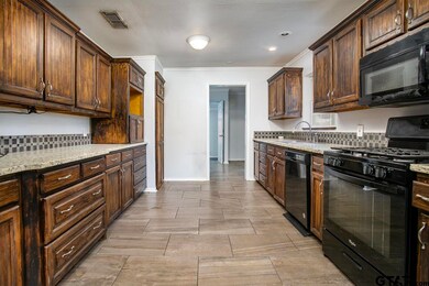 2308 2308 New Copeland, Tyler, TX 75701 - photo 5