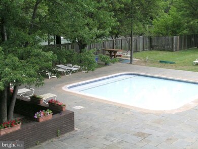 2305 Bayleaf Ct, Baltimore, MD 21209 - photo 7