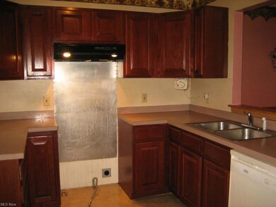 Beautiful kitchen overlooking dining room