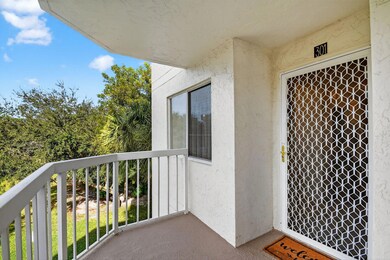 3146 Via Poinciana unit 301, Lake Worth, FL 33467 - photo 2