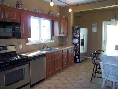 408 Euclid Kitchen 2