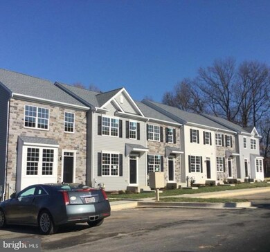 2714 Theresa Ln, Baltimore, MD 21227 - photo 2