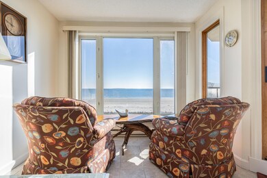 207 East Grand C3_W5_004
