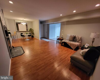 116 W Bluebell Ln unit B, Mount Laurel, NJ 08054 - photo 2