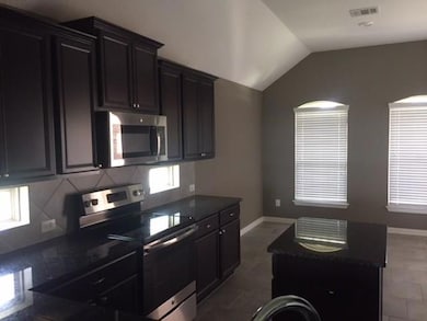 405 Hendelson Ln, Hutto, TX 78634 - photo 6