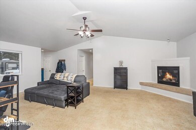 03-Living Room_IMG_3227