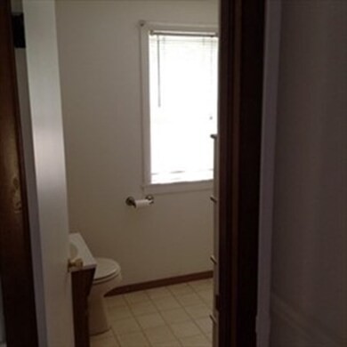 48 Ridgeway St, Westfield, MA 01085 - photo 5