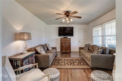 490 Old Newfound Rd, Leicester, NC 28748 - photo 6