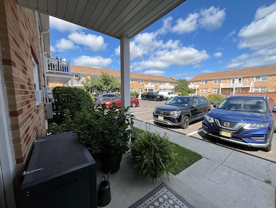5513 Suffolk Ct unit R5, Ventnor City, NJ 08406 - photo 3