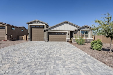 914 S 108th Ave, Avondale, AZ 85323 - photo 2