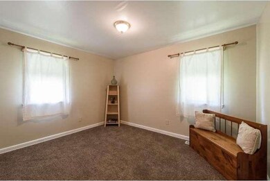 7 Locust Rd, Wilmington, DE 19808 - photo 2