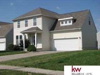 902 Mineral Dr, Papillion, NE 68046 - photo 2
