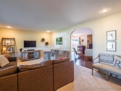 1414 S 10th St, McAlester, OK 74501 - photo 6