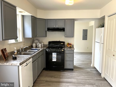 560 S Pitney Rd, Galloway, NJ 08205 - photo 4