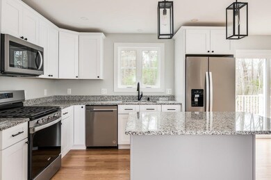 10 Coleman St, Rochester, NH 03867 - photo 5