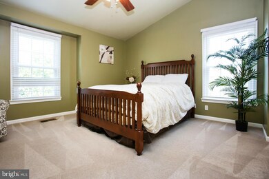 12574 Kempston Ln unit 8, Woodbridge, VA 22192 - photo 3