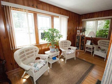 Porch - Enclosed Foyer/Front enterance