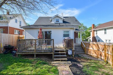 2155 Mountain View Terrace SW-large-007-