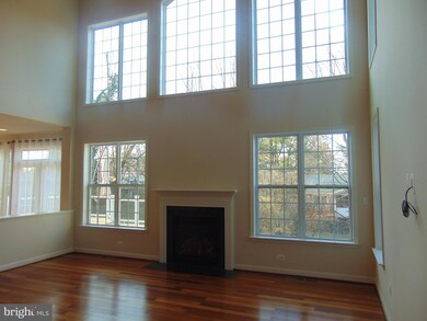 6718 Haycock Rd, Falls Church, VA 22043 - photo 4