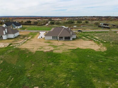 472 Red Bird Dr, Springtown, TX 76082 - photo 5